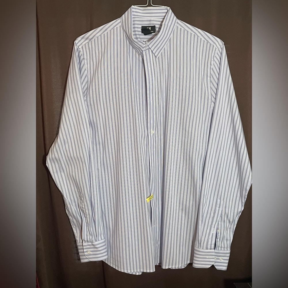 H&M Slim Fit. Light purple and white strips with black lines.